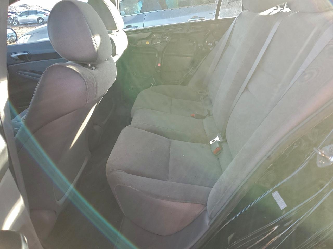 2008 Honda Civic Lx VIN: 1HGFA165X8L037455 Lot: 92953305