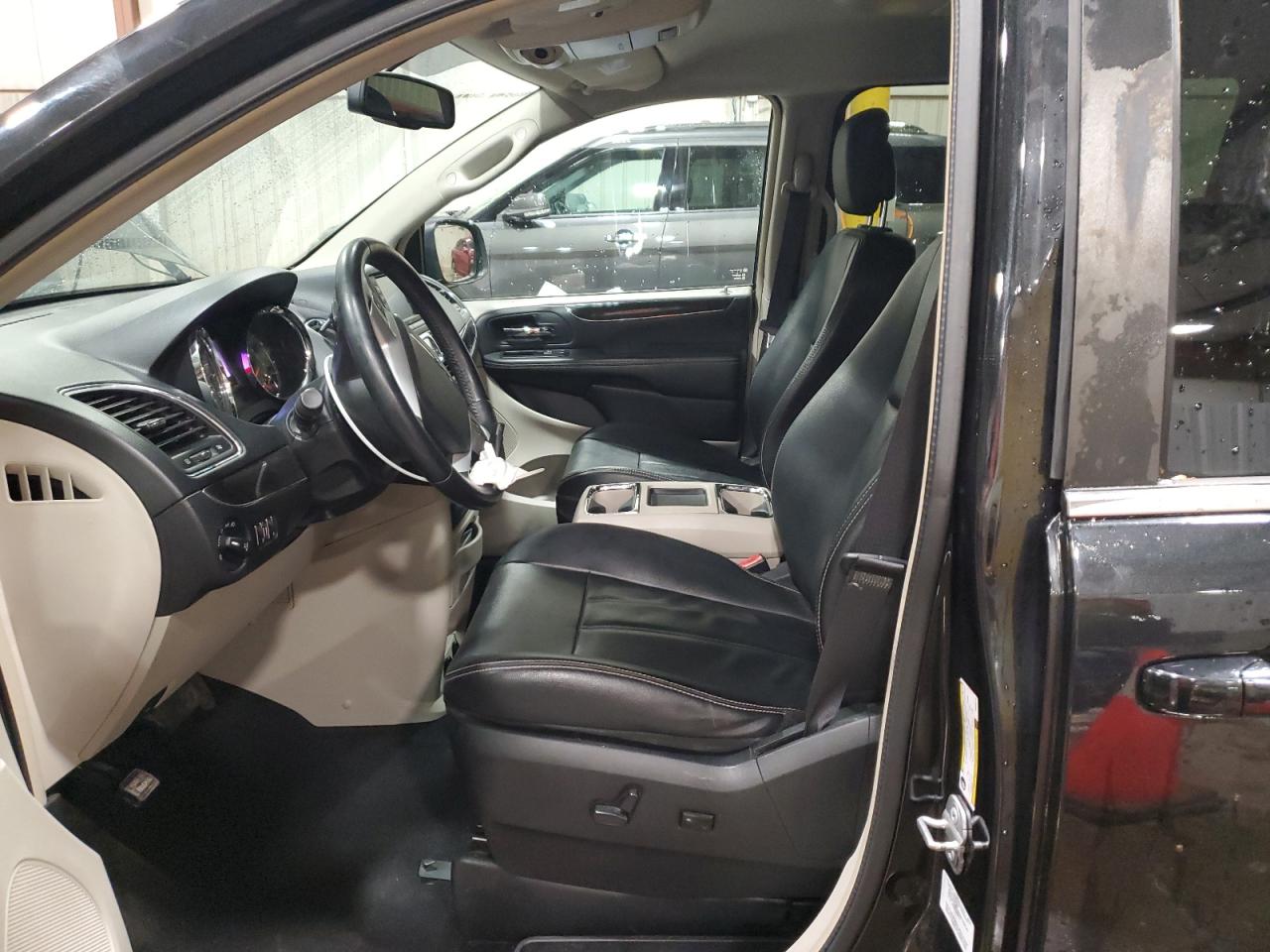 2014 Chrysler Town & Country Touring VIN: 2C4RC1BG4ER449774 Lot: 92010515