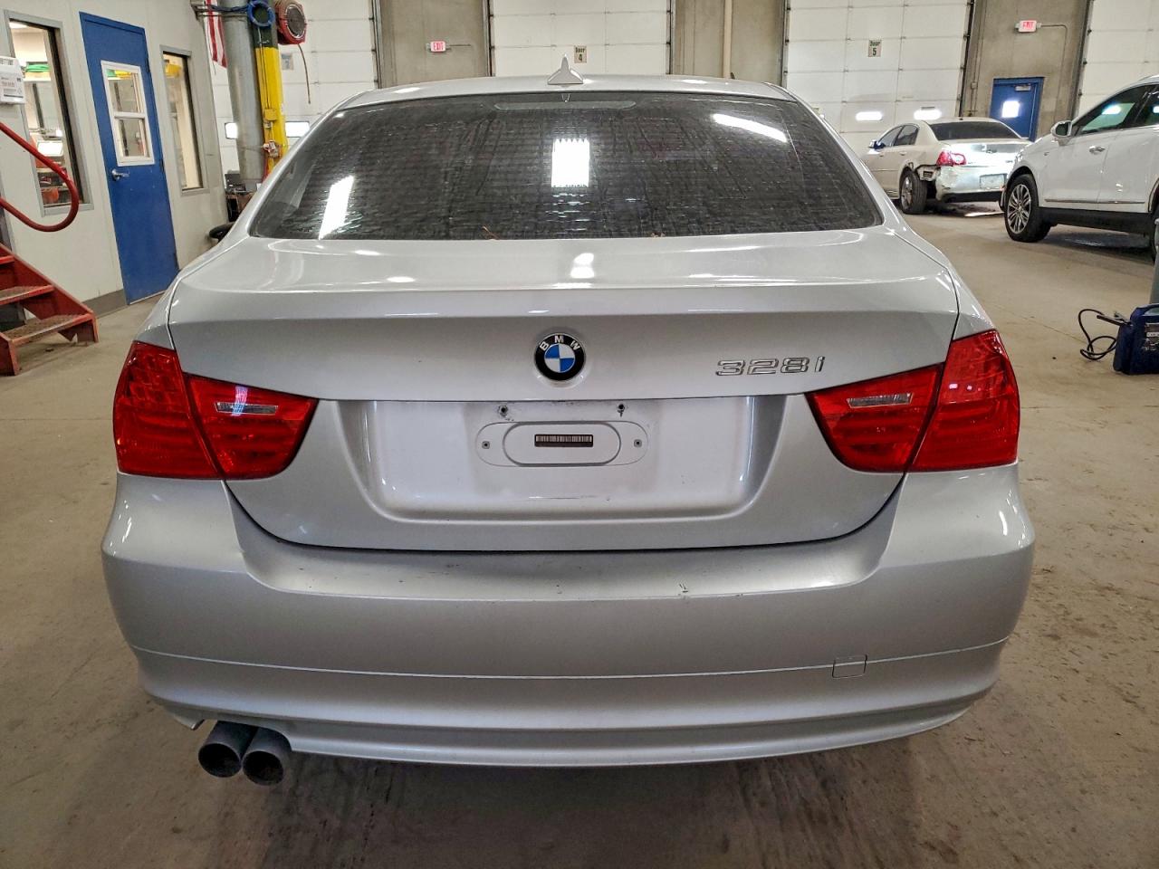 2010 BMW 328 I VIN: WBAPH7G52ANM50493 Lot: 94282465