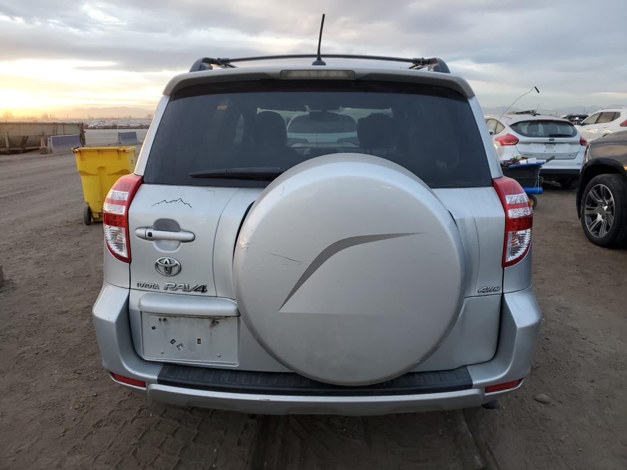 2010 Toyota Rav4 Limited VIN: JTMDK4DV0AD015732 Lot: 92860075