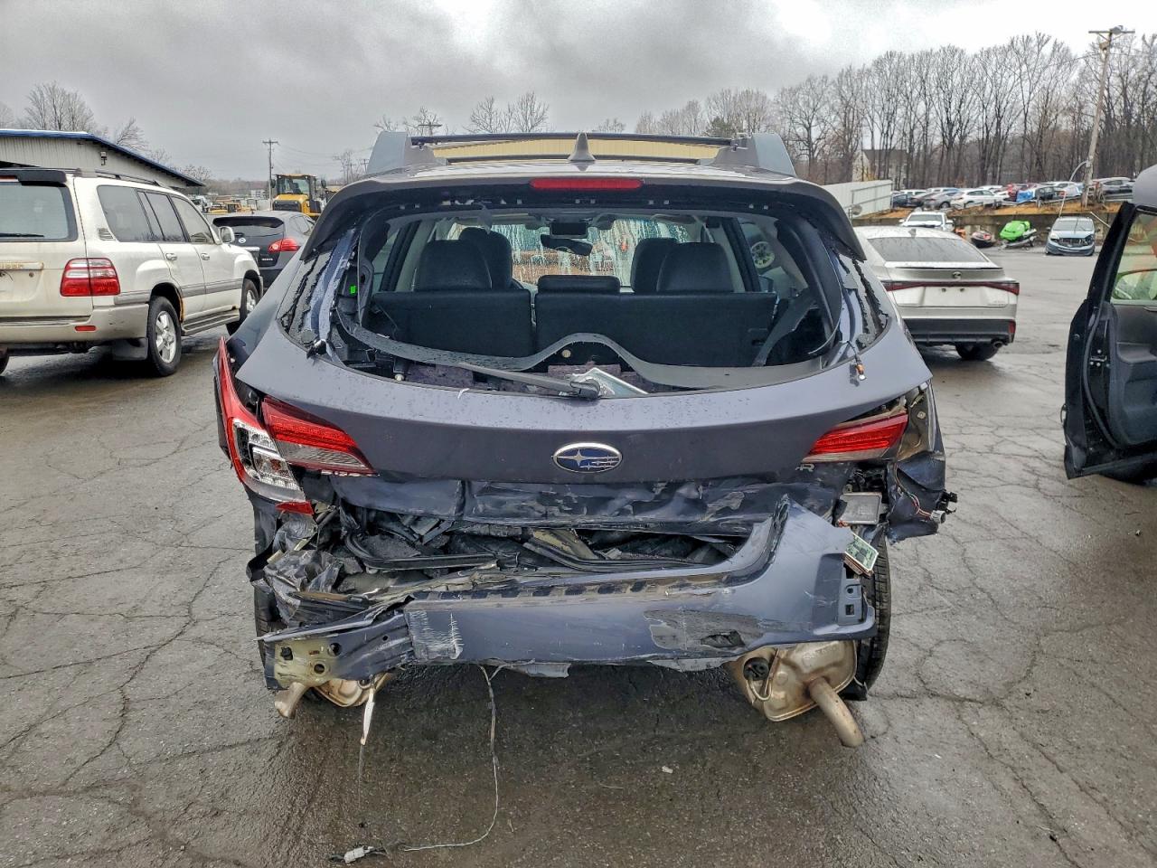 2017 Subaru Outback 3.6R Limited VIN: 4S4BSENC6H3347714 Lot: 93903495