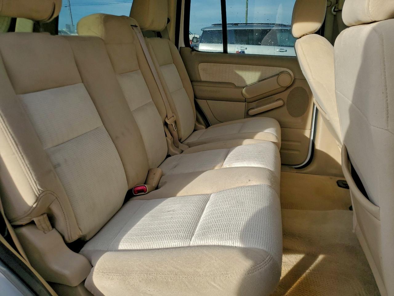 2008 Ford Explorer Xlt VIN: 1FMEU63E28UA83998 Lot: 94272005