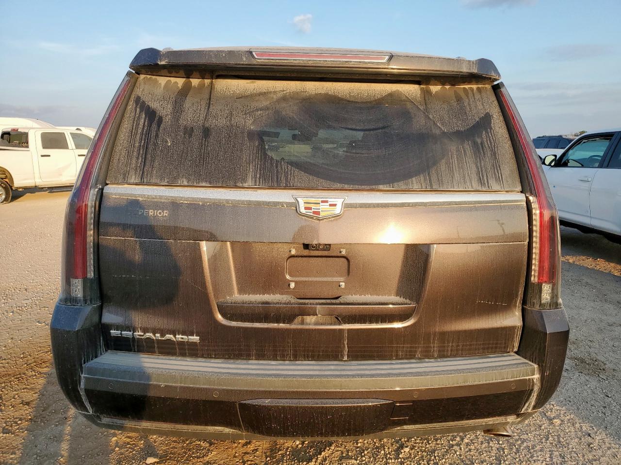 2017 Cadillac Escalade Premium Luxury VIN: 1GYS4CKJ0HR380026 Lot: 93119275