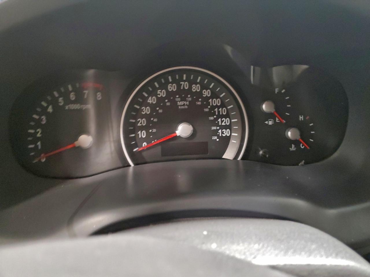 2011 Kia Sedona Lx VIN: KNDMG4C73B6374891 Lot: 92815375