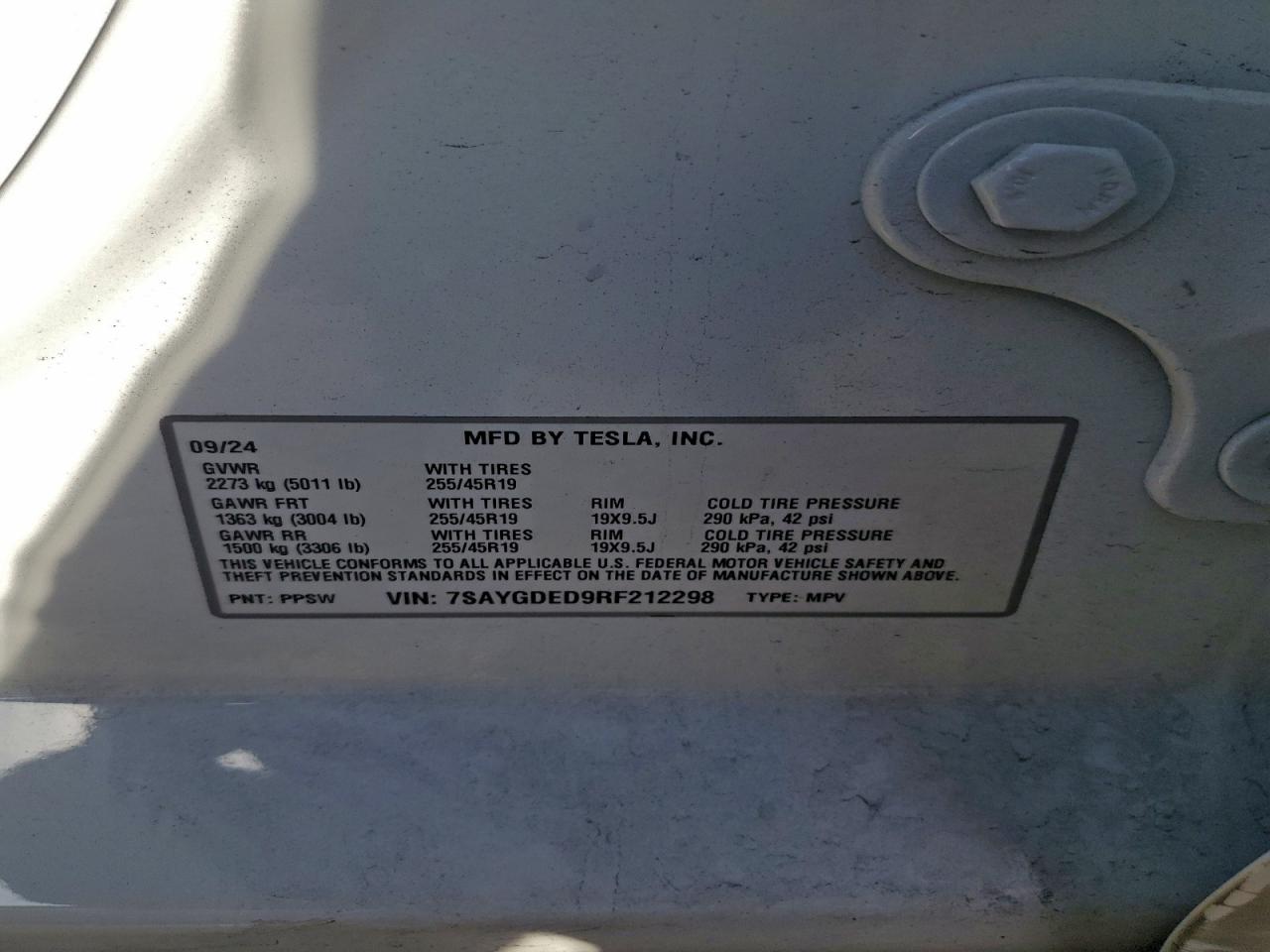 2024 Tesla Model Y VIN: 7SAYGDED9RF212298 Lot: 94250385