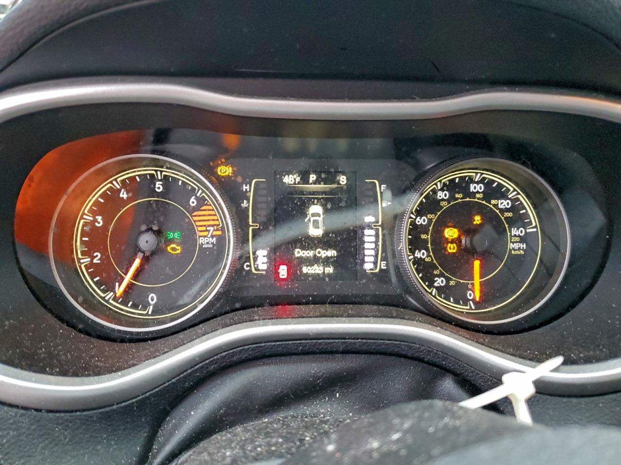 2018 Jeep Cherokee Latitude Plus VIN: 1C4PJLLB3JD573155 Lot: 93832525