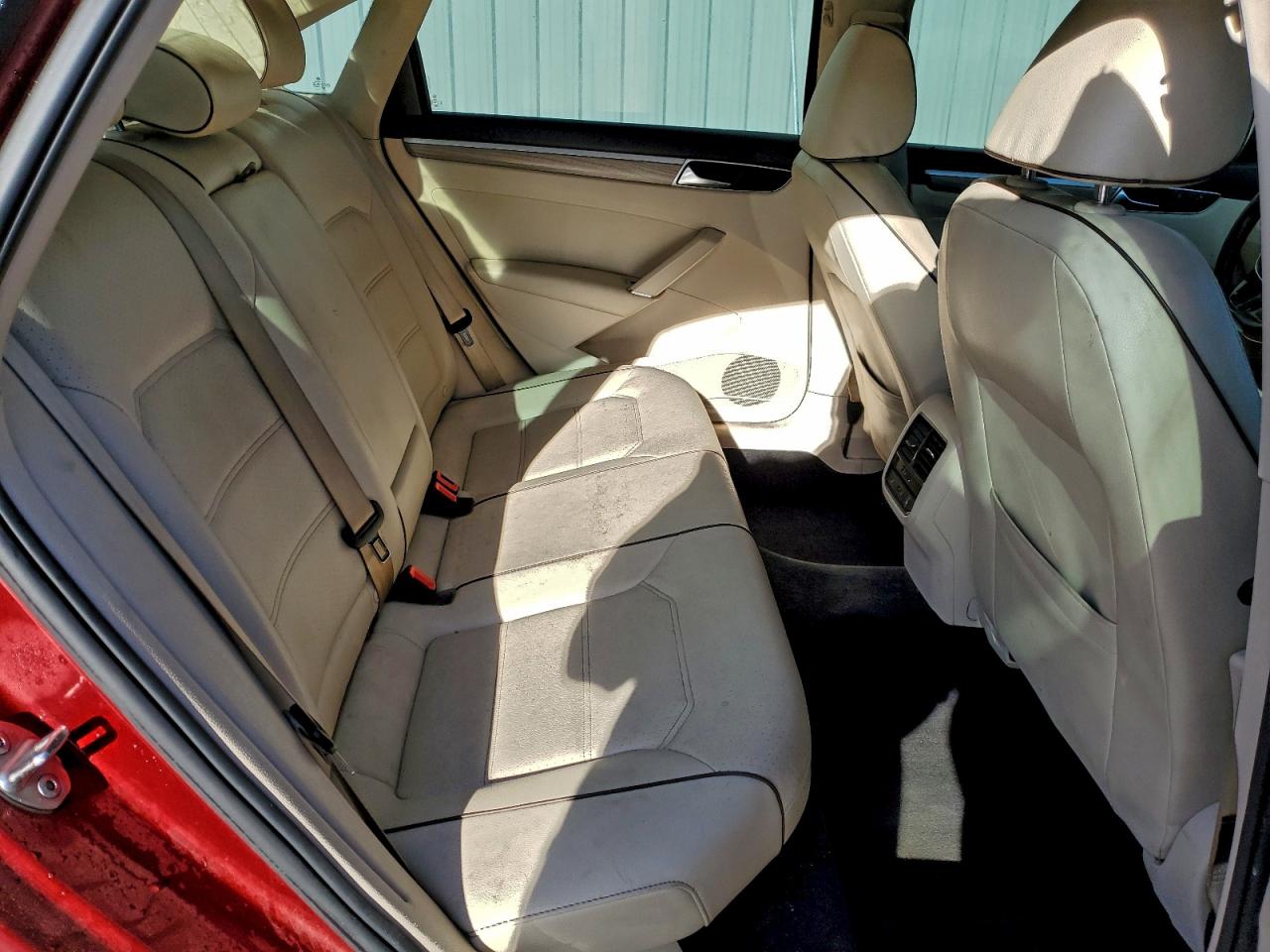 2018 Volkswagen Passat Se VIN: 1VWBA7A35JC039199 Lot: 92222405