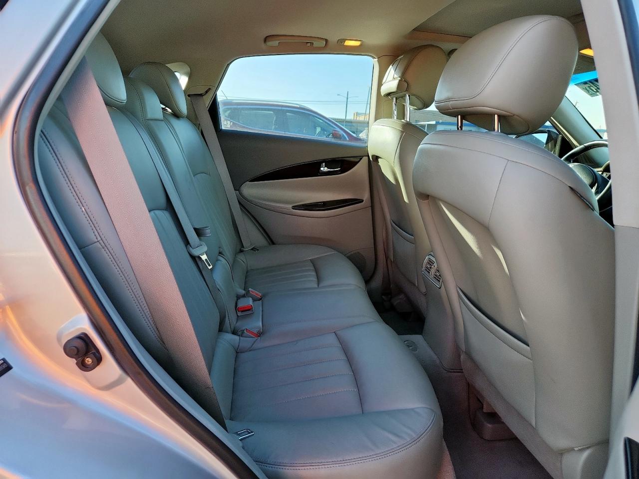 2010 Infiniti Ex35 Base VIN: JN1AJ0HP1AM700898 Lot: 92325745