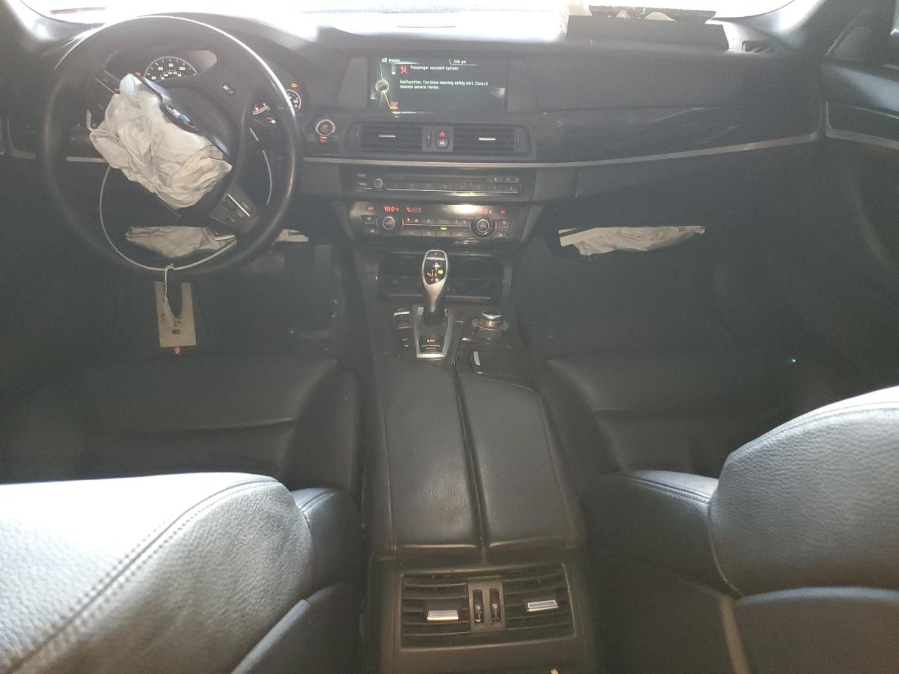 Фото: WBAFR7C57DC824966