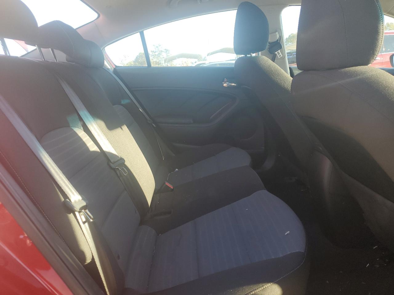 2017 Kia Forte Lx VIN: 3KPFL4A7XHE106785 Lot: 92584715