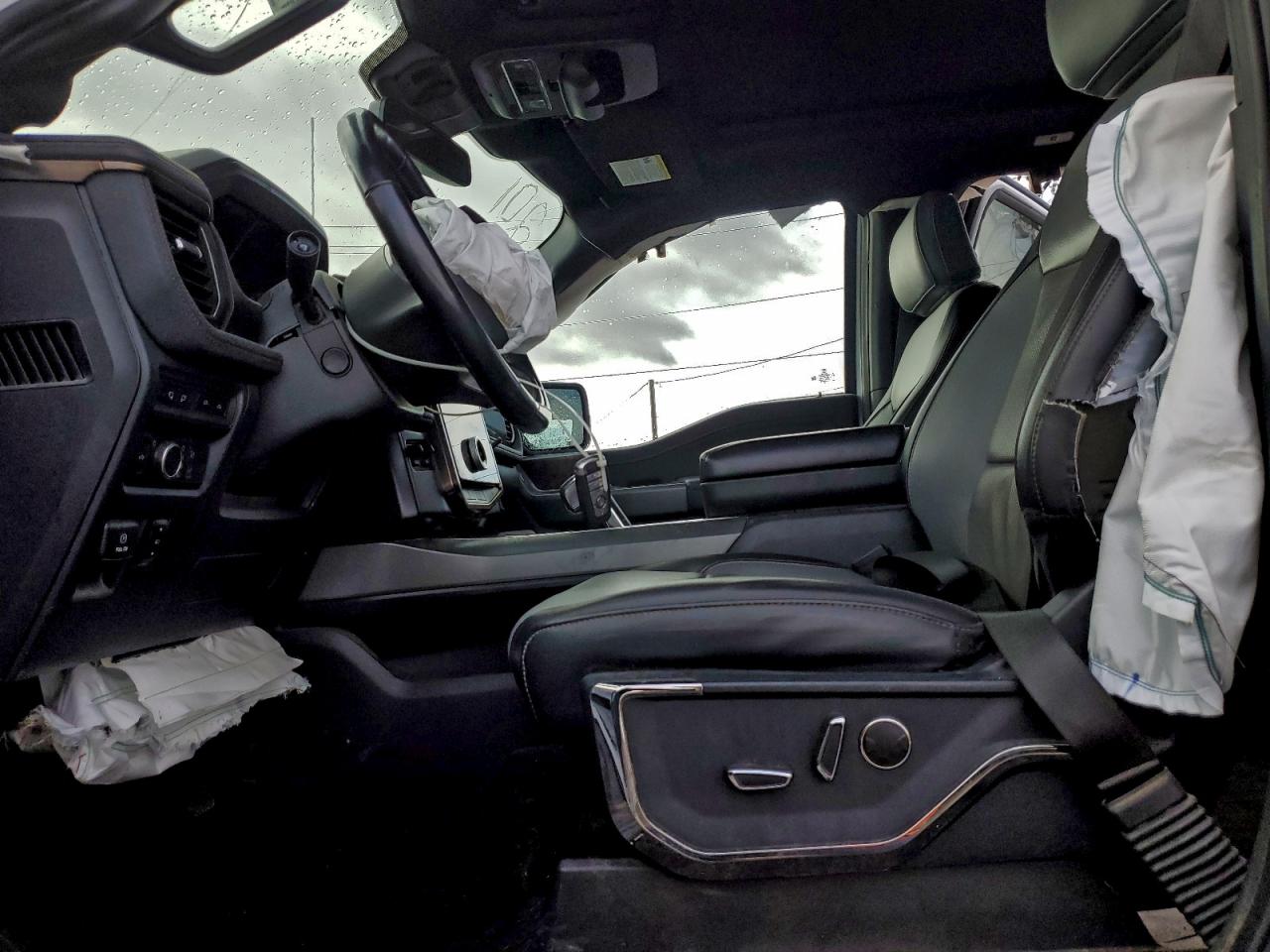 2022 Ford F150 Lightning Pro VIN: 1FT6W1EV7NWG05527 Lot: 94166395