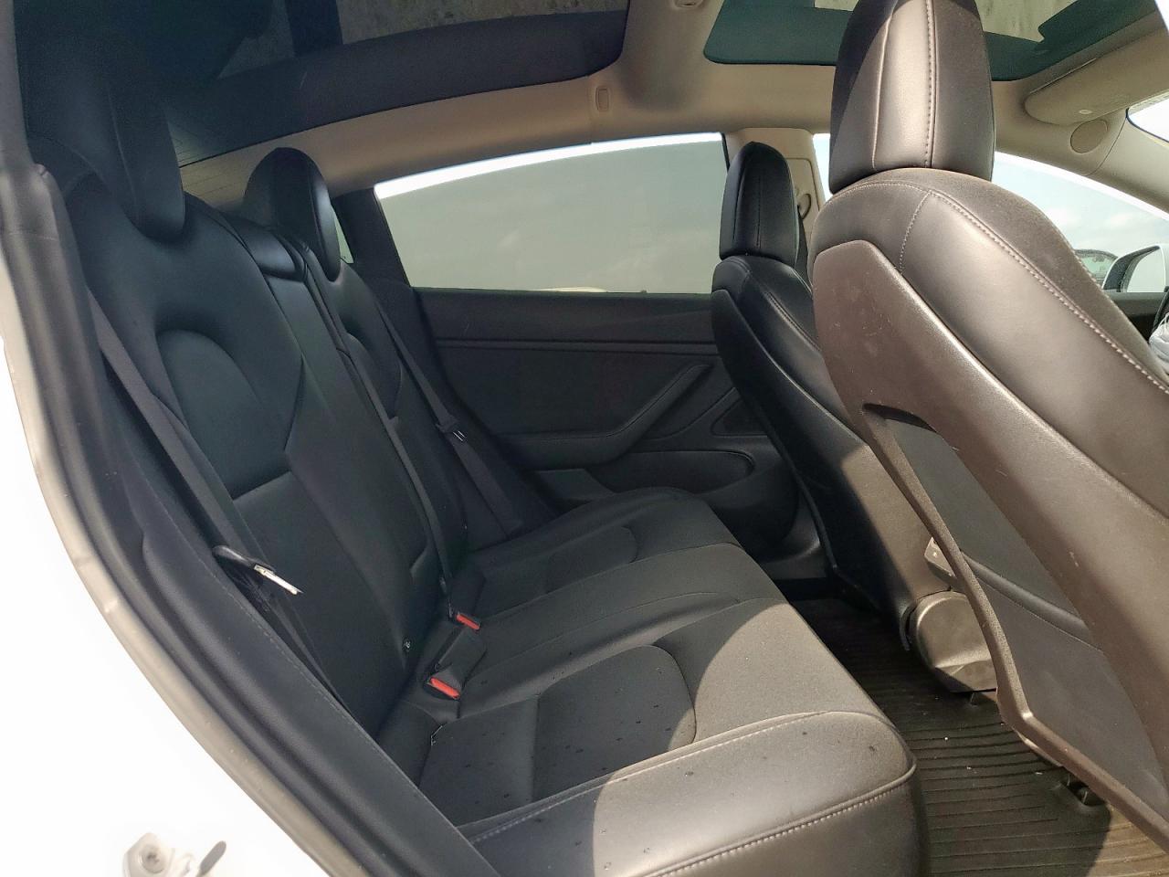 2018 Tesla Model 3 VIN: 5YJ3E1EB5JF186023 Lot: 93720005