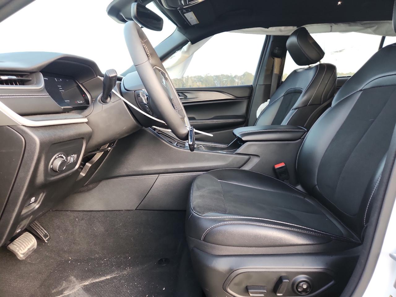 2025 Jeep Grand Cherokee L Laredo VIN: 1C4RJKAG3S8629266 Lot: 93102625