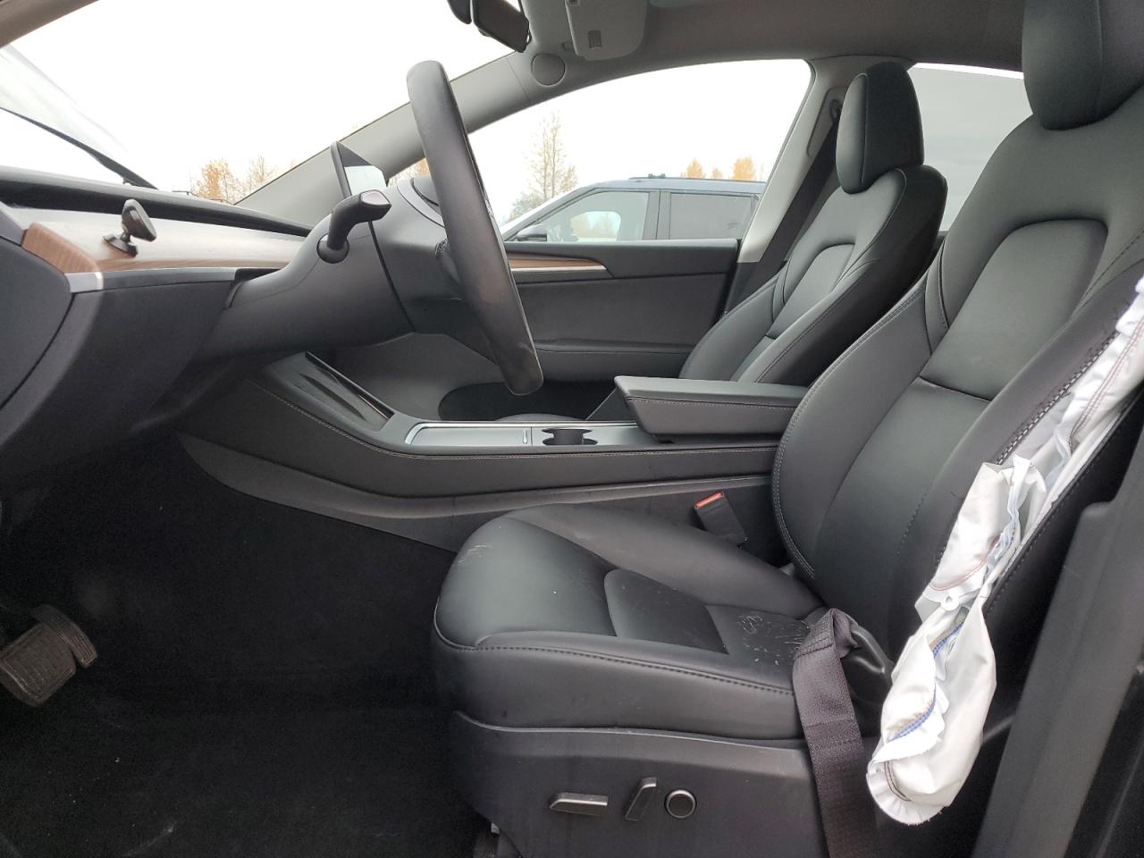 2024 Tesla Model Y VIN: 7SAYGDEE9RF067708 Lot: 91906385