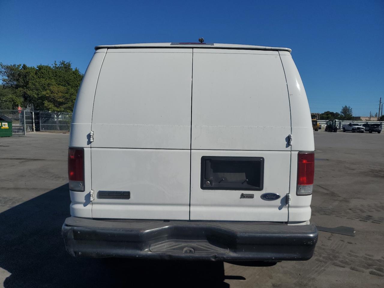 2009 Ford Econoline E250 Van VIN: 1FTNE24W09DA53210 Lot: 93288315