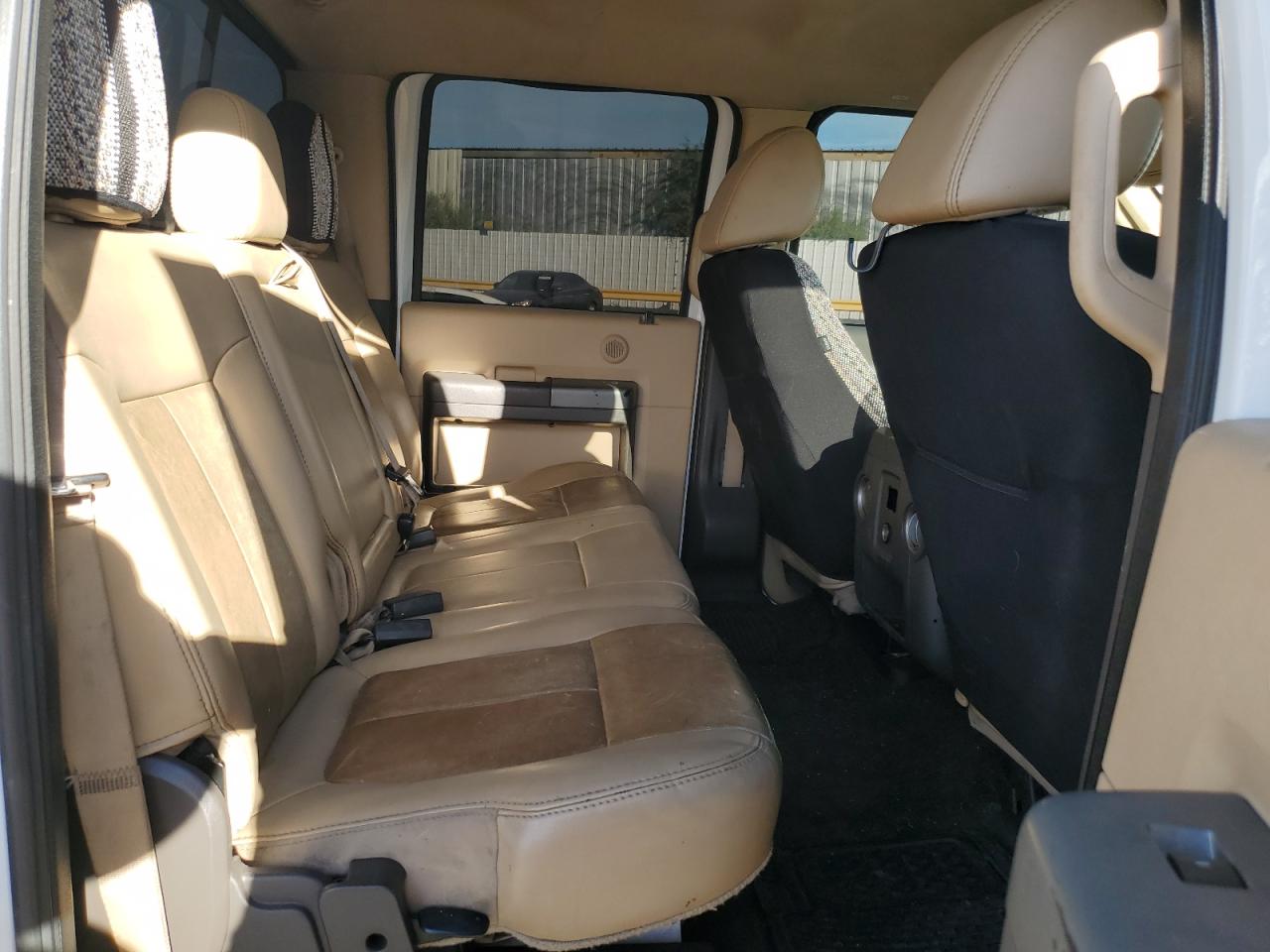 2011 Ford F250 Super Duty VIN: 1FT7W2B65BEA98412 Lot: 92825485