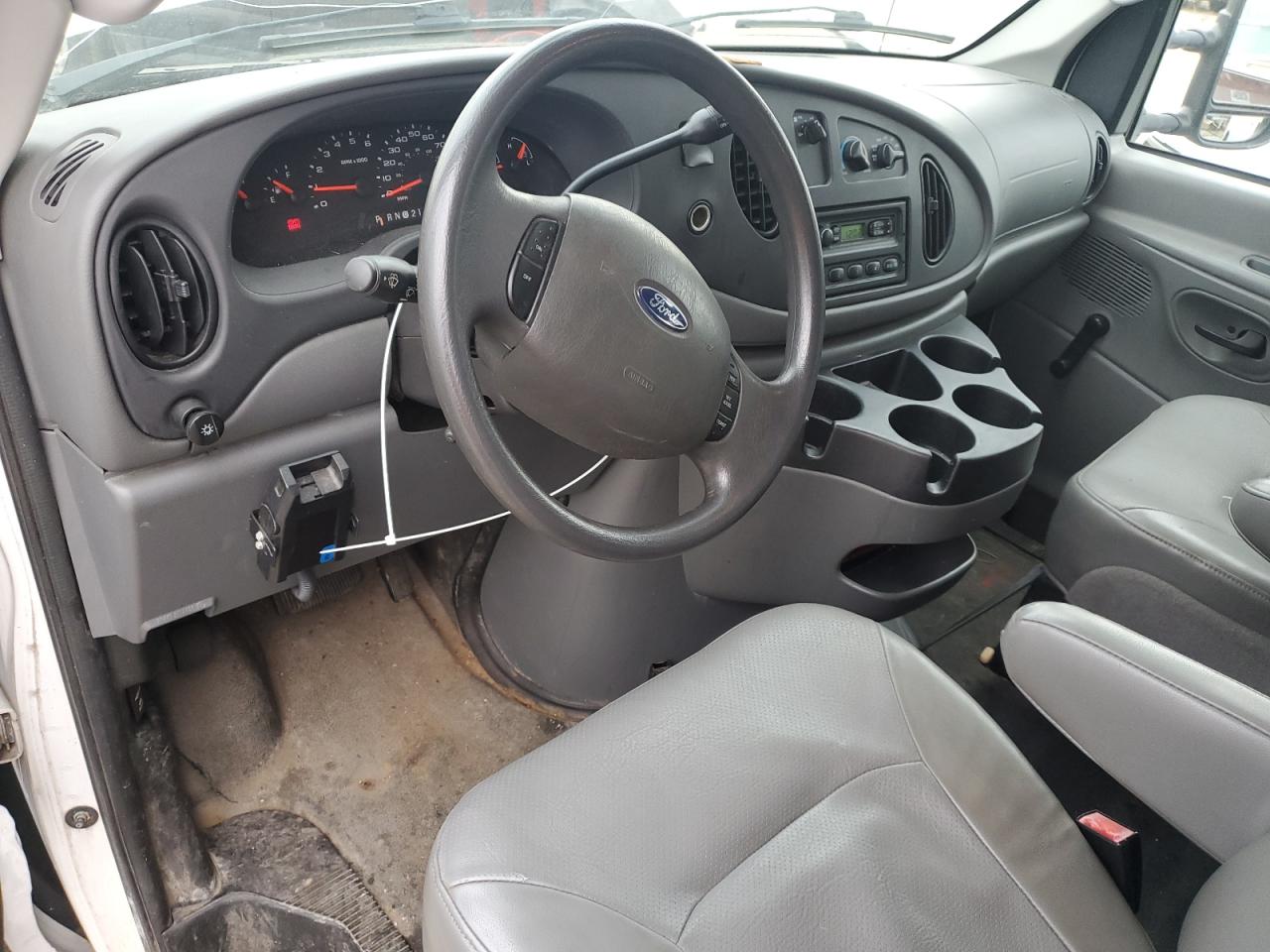 2008 Ford Econoline 350 Utility / Service Van VIN: 1FTSE34L48DB33638 Lot: 90423125