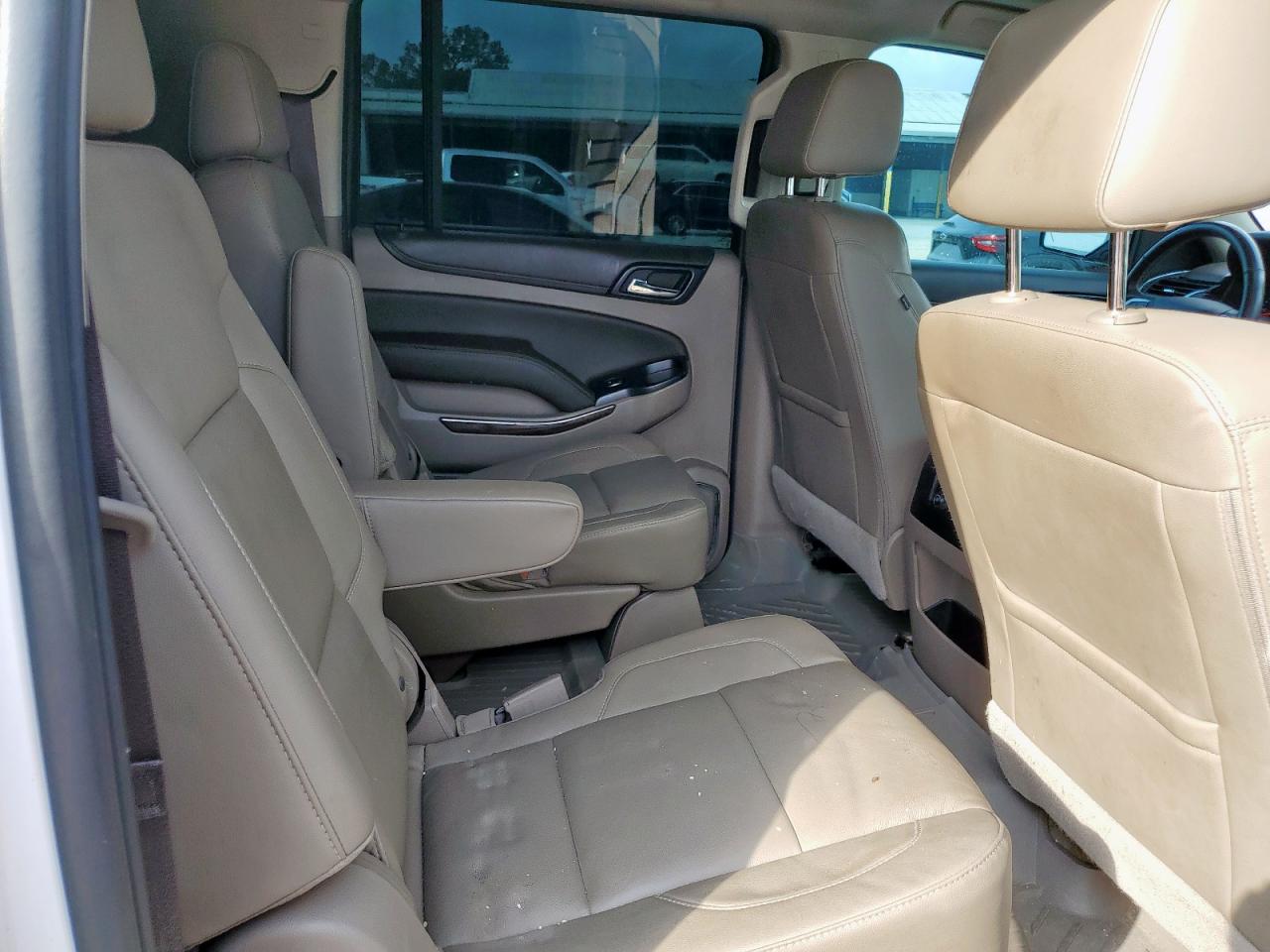 2017 Chevrolet Suburban K1500 Lt VIN: 1GNSKHKC1HR403721 Lot: 92343445