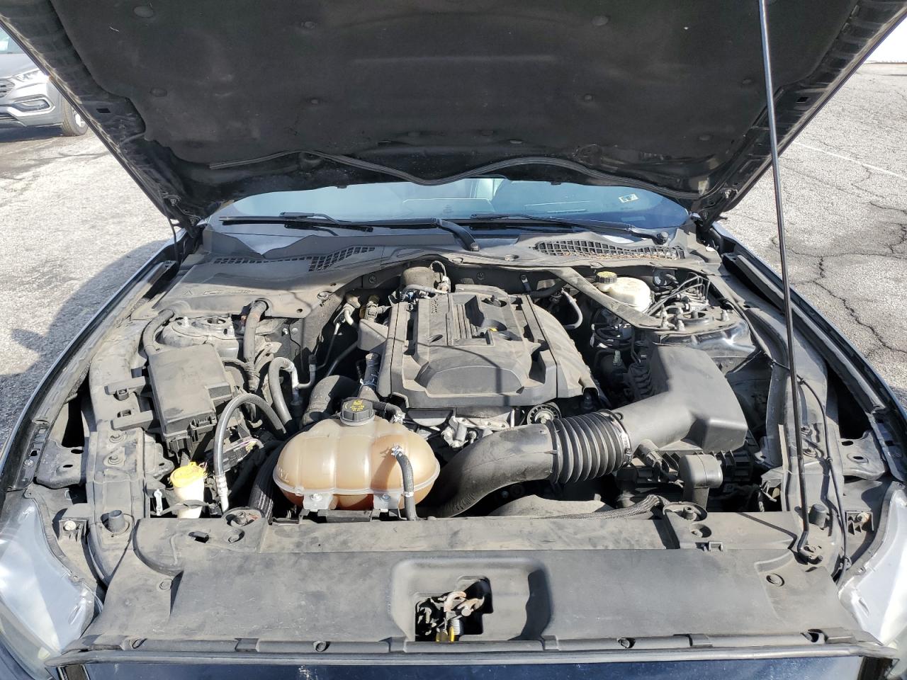 2016 Ford Mustang VIN: 1FATP8UHXG5295909 Lot: 92326015