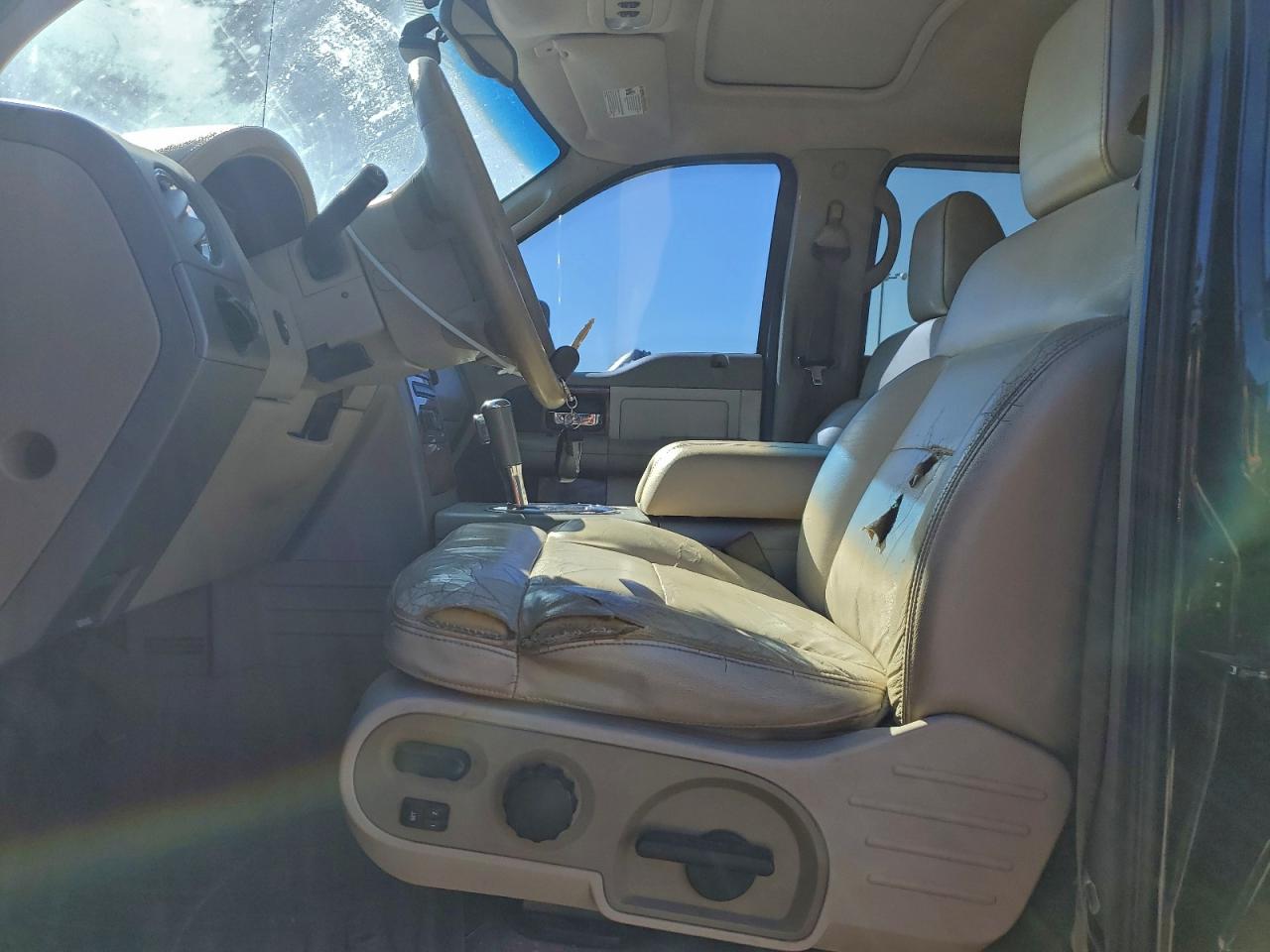 2004 Ford F150 Supercrew VIN: 1FTPW12524KD32057 Lot: 92238595