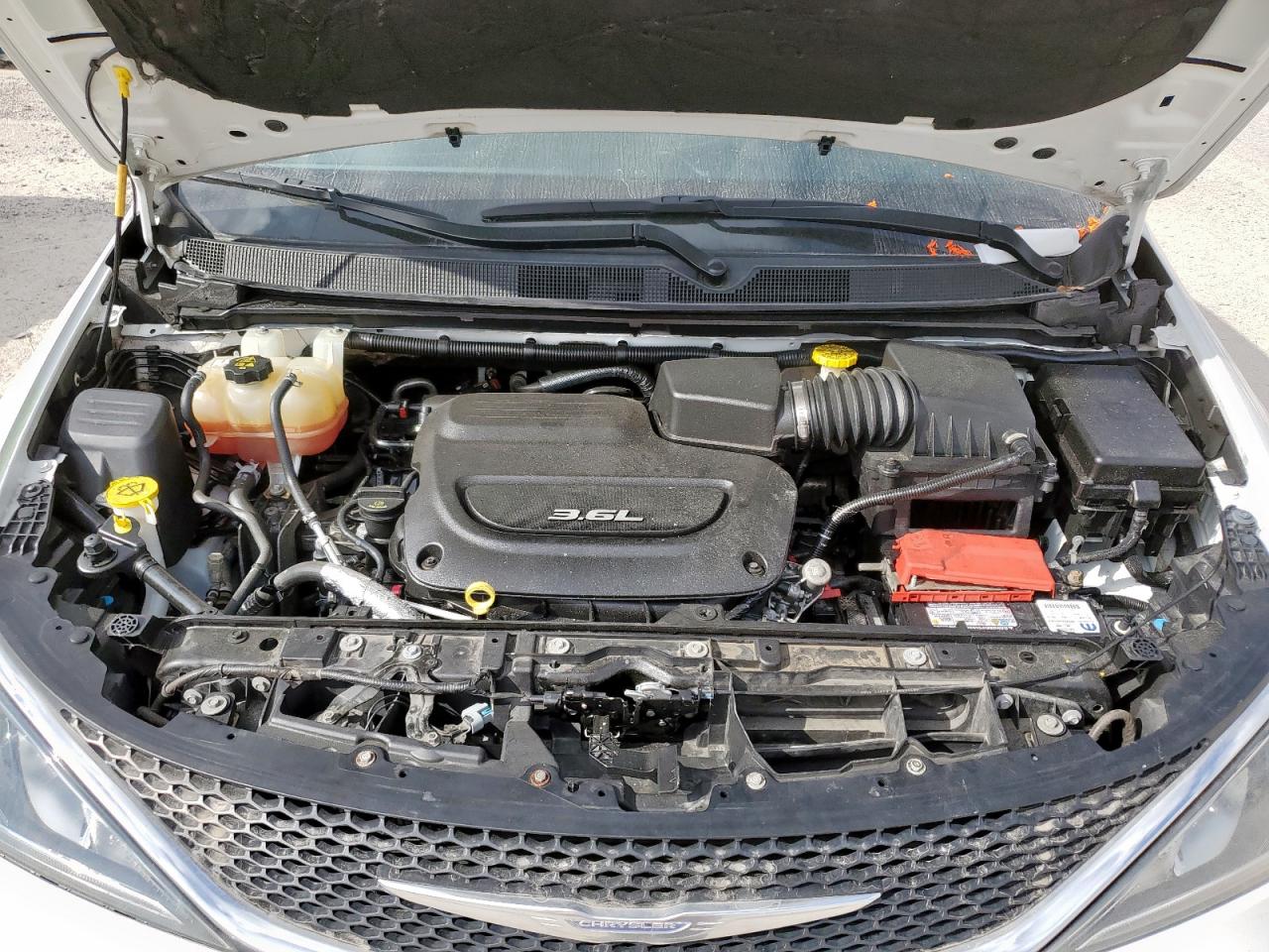 2017 Chrysler Pacifica Touring L VIN: 2C4RC1BGXHR804998 Lot: 93525675