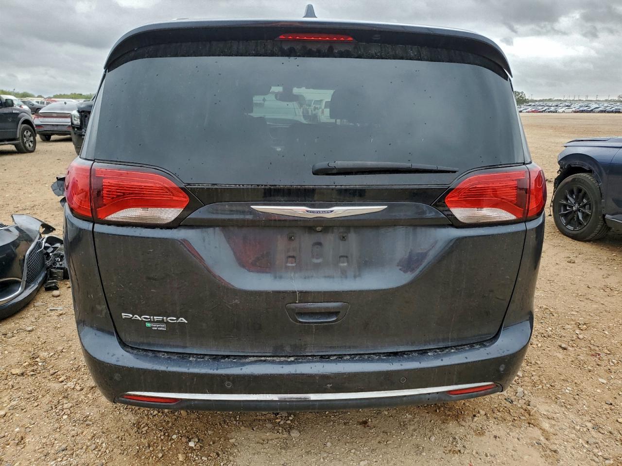 2020 Chrysler Pacifica Touring L VIN: 2C4RC1BG6LR131894 Lot: 93665415