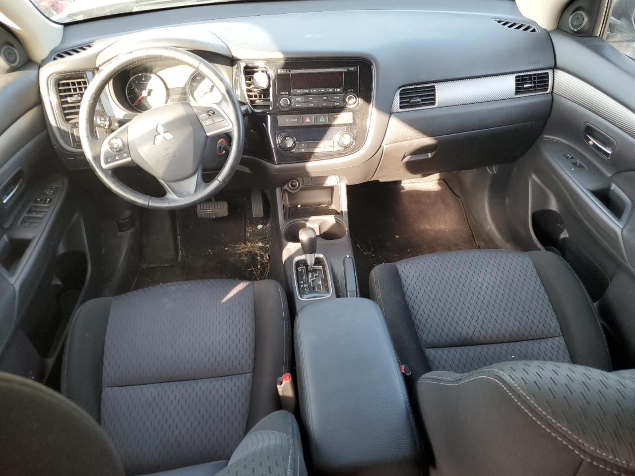 2015 Mitsubishi Outlander Es VIN: JA4AD2A3XFZ601315 Lot: 92439545