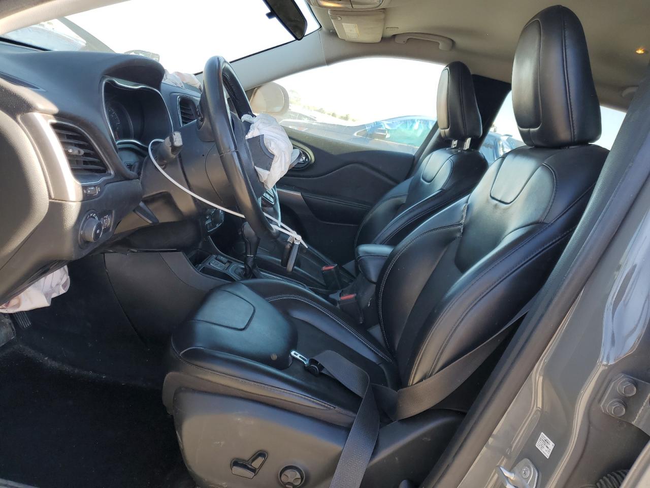 2020 Jeep Cherokee Latitude Plus VIN: 1C4PJLLB5LD547840 Lot: 92869745