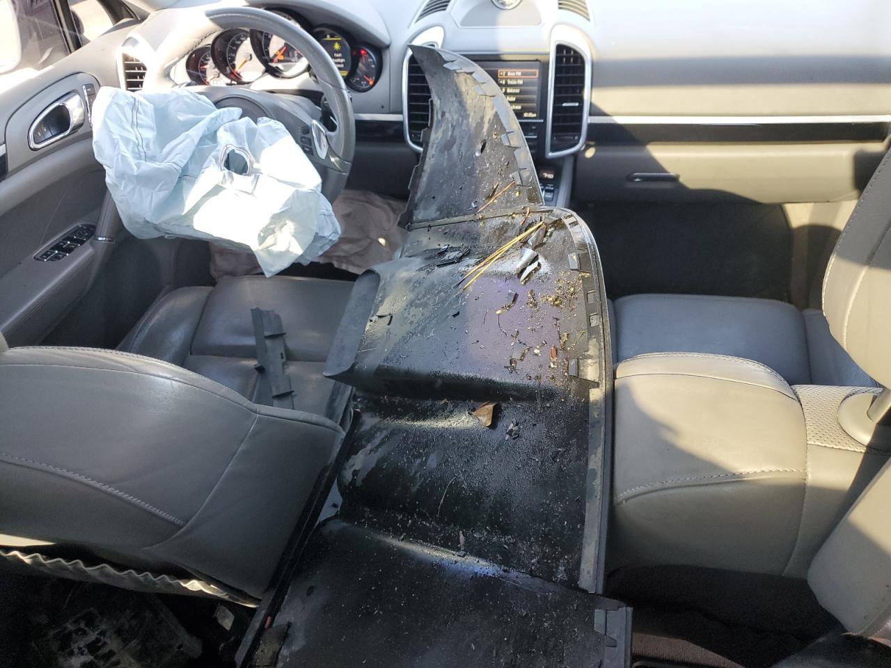 2012 Porsche Cayenne VIN: WP1AA2A23CLA04770 Lot: 92528415