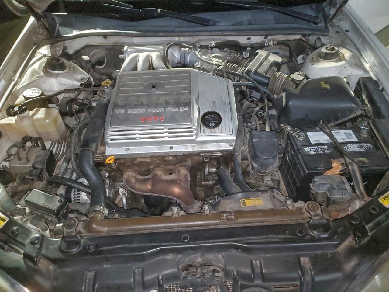 2000 Lexus Es 300 VIN: 076119 Lot: 85441275