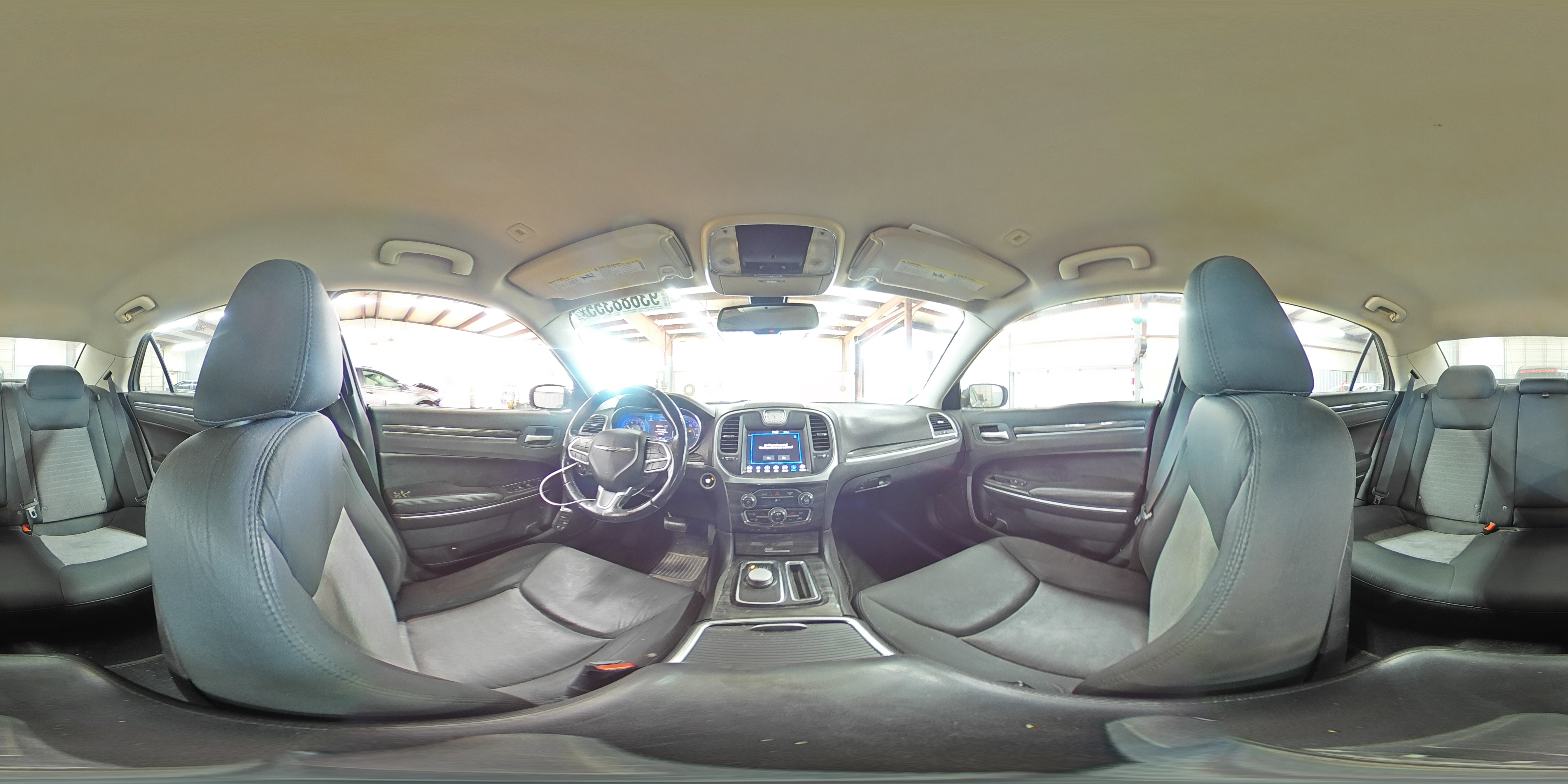 2018 Chrysler 300 Touring VIN: 2C3CCAAG5JH320339 Lot: 93688355