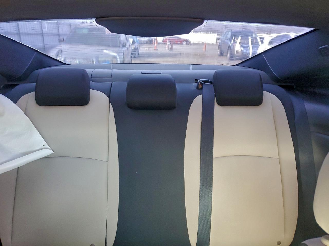 2016 Honda Civic Lx VIN: 302252 Lot: 95316285