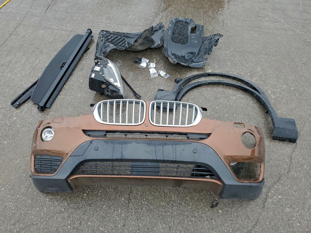 Фото: 5UXWX9C57H0T14773