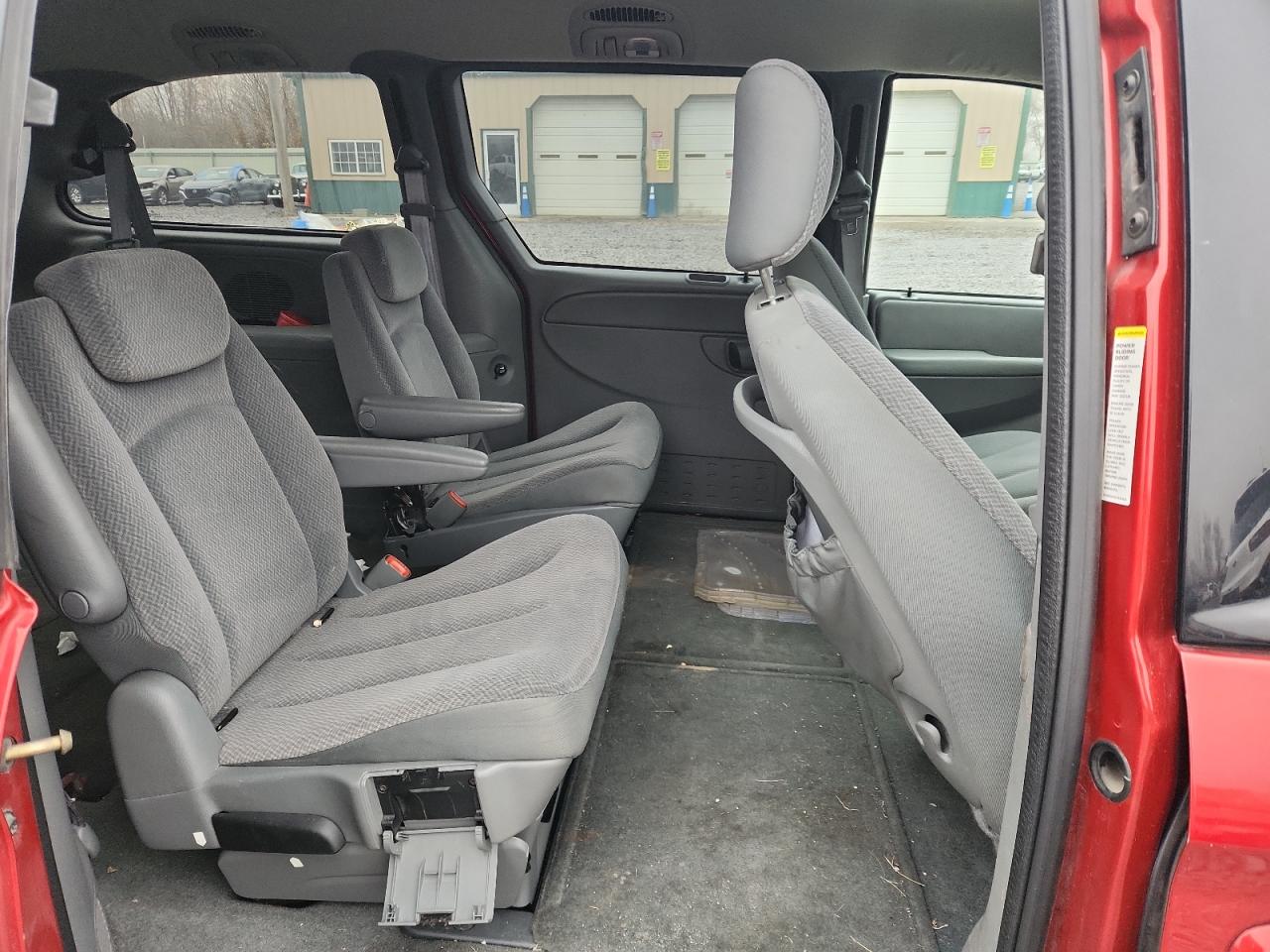 2005 Chrysler Town & Country Touring VIN: 2C4GP54L85R197749 Lot: 93653735