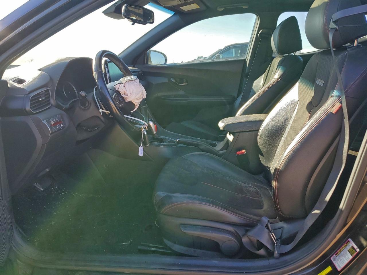 2019 Hyundai Veloster Base VIN: KMHTG6AF4KU006647 Lot: 94498275