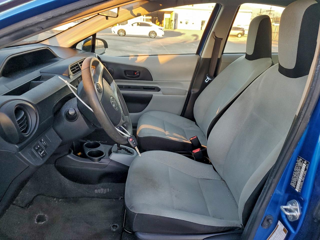 2013 Toyota Prius C VIN: JTDKDTB30D1553981 Lot: 90752715