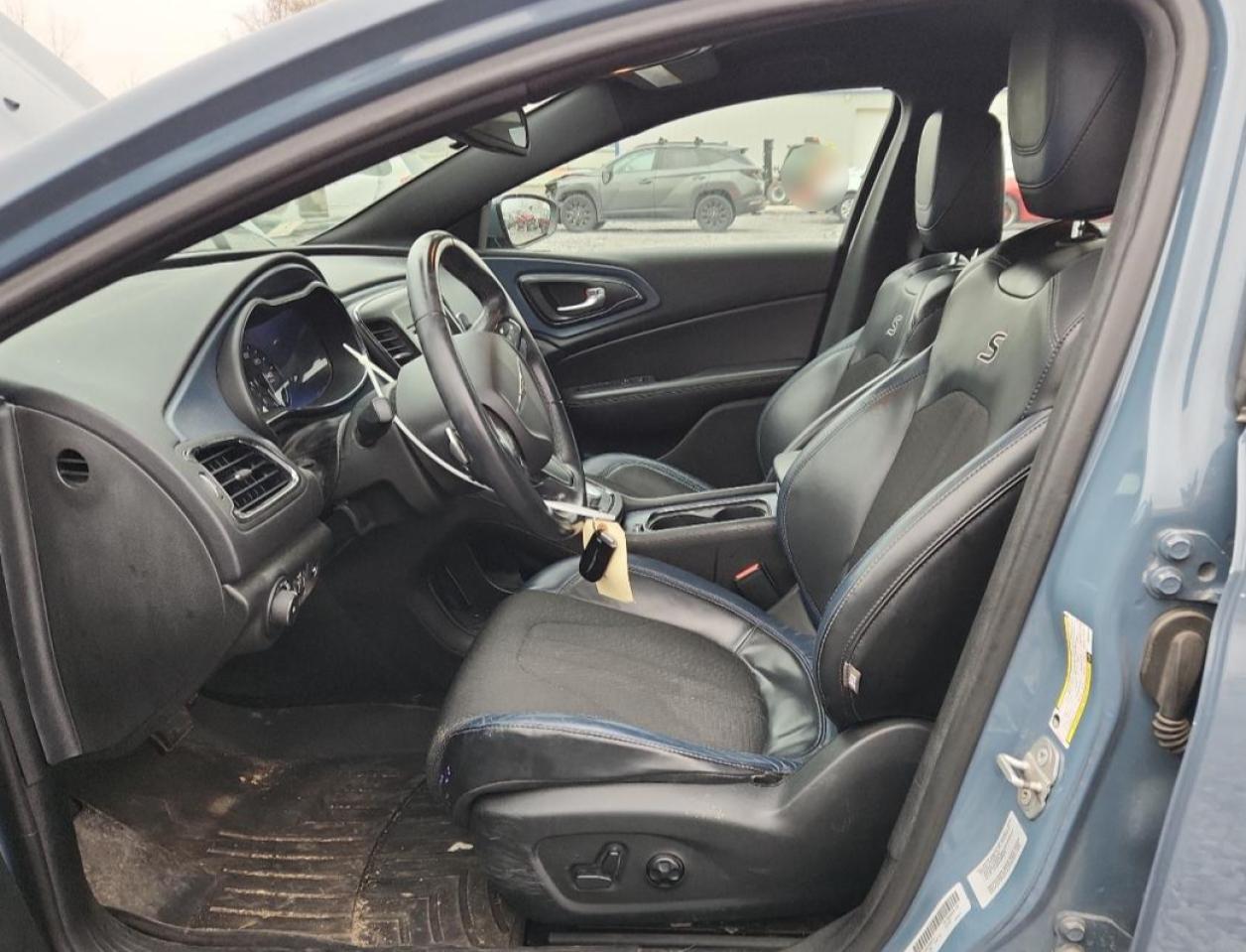 2015 Chrysler 200 S VIN: 1C3CCCBG2FN592310 Lot: 92612265