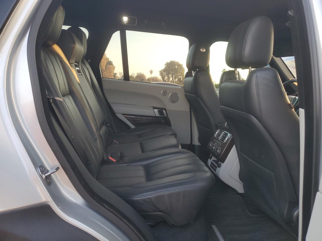 SALGS2FK1HA320598 2017 Land Rover Range Rover Hse