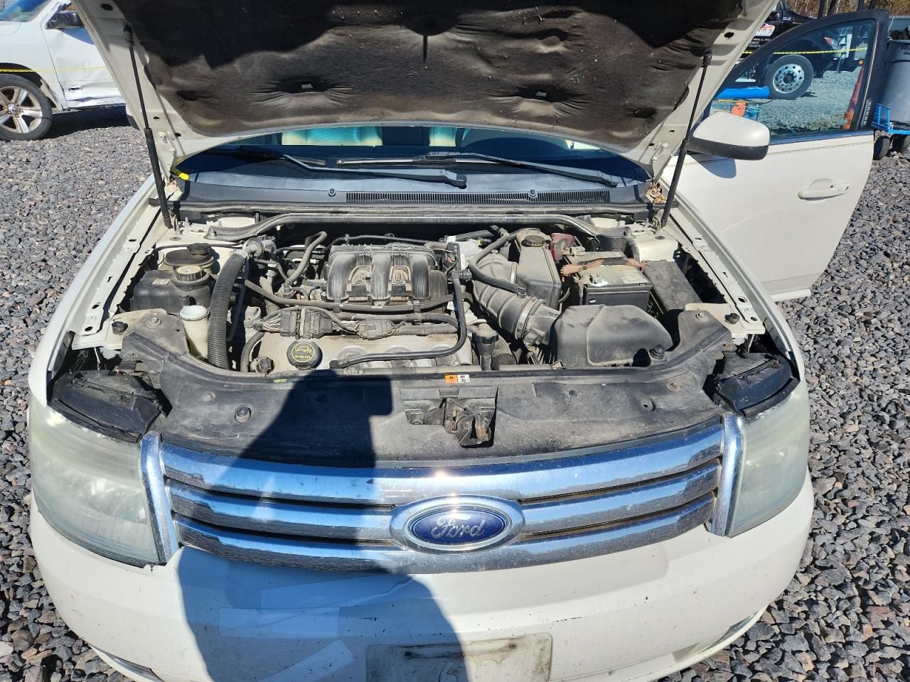 2009 Ford Taurus Sel VIN: 1FAHP24W49G123318 Lot: 92031025