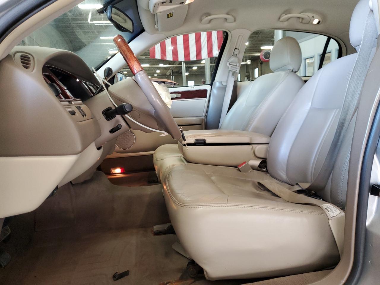 2004 Lincoln Town Car Ultimate VIN: 1LNHM83W74Y639579 Lot: 92452075