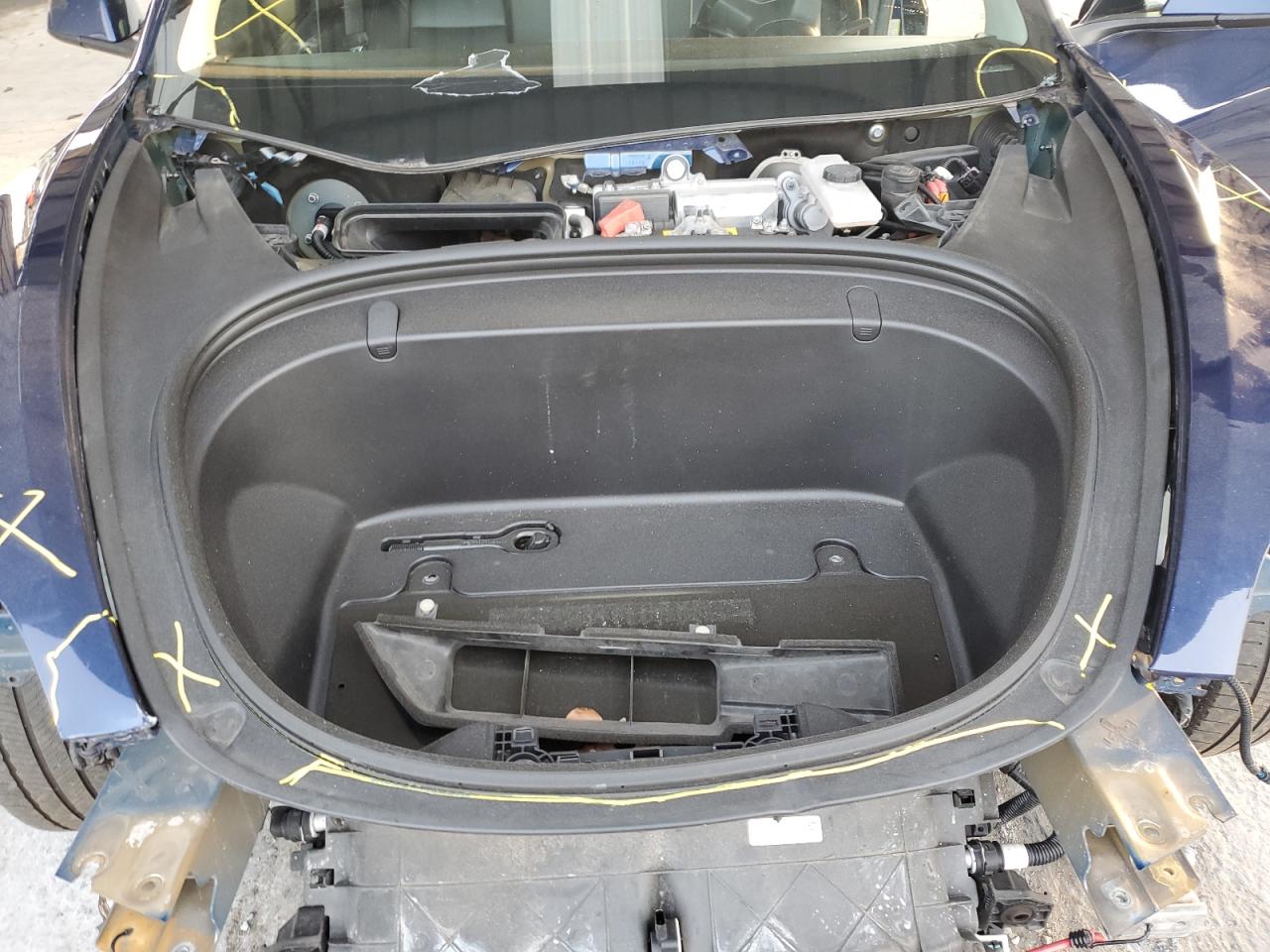 2018 Tesla Model 3 VIN: 5YJ3E1EAXJF022600 Lot: 92997355