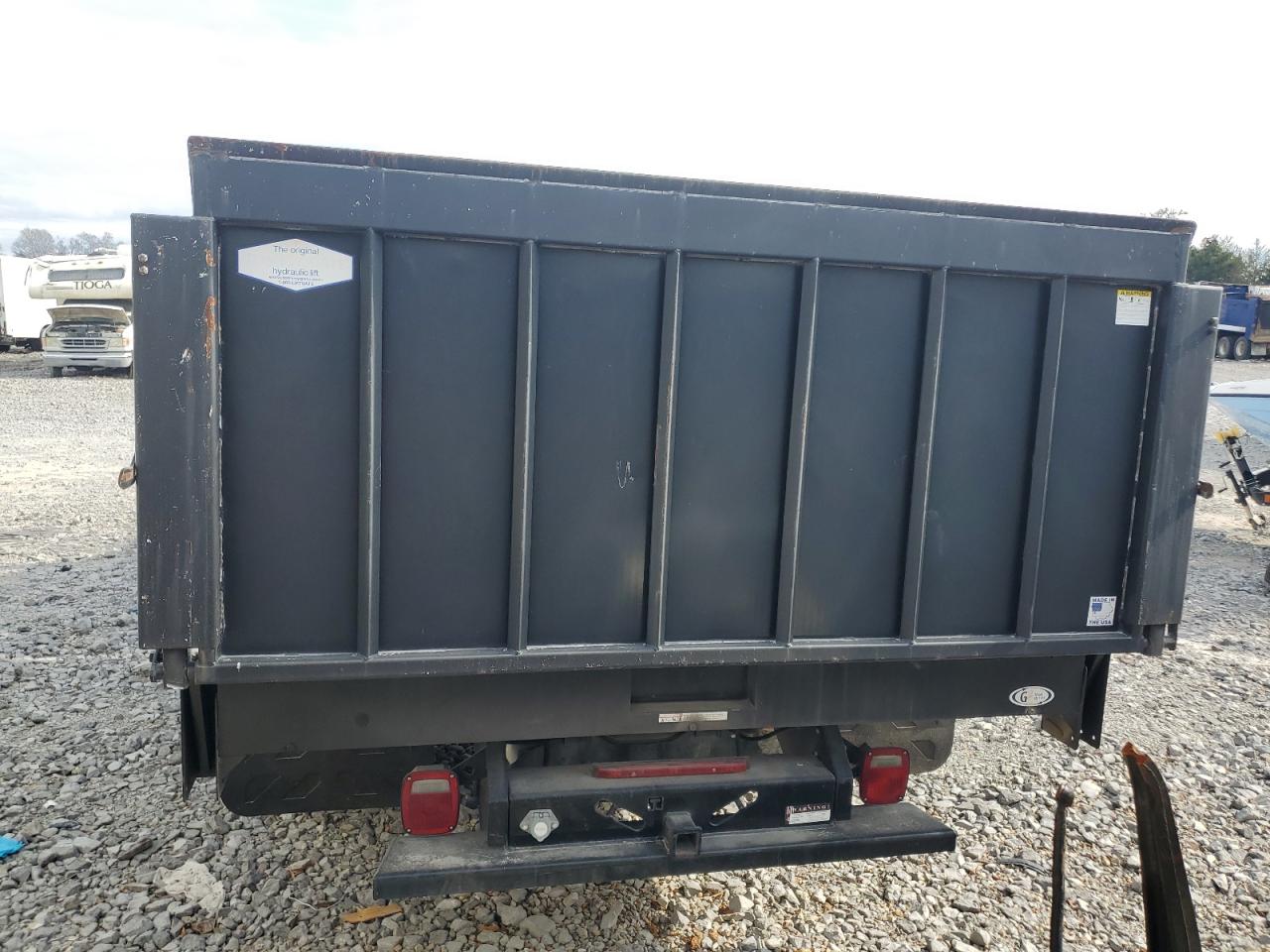 2015 Ford F350 Super Duty Flatbed Truck VIN: 1FD8W3G64FEC57716 Lot: 92682795