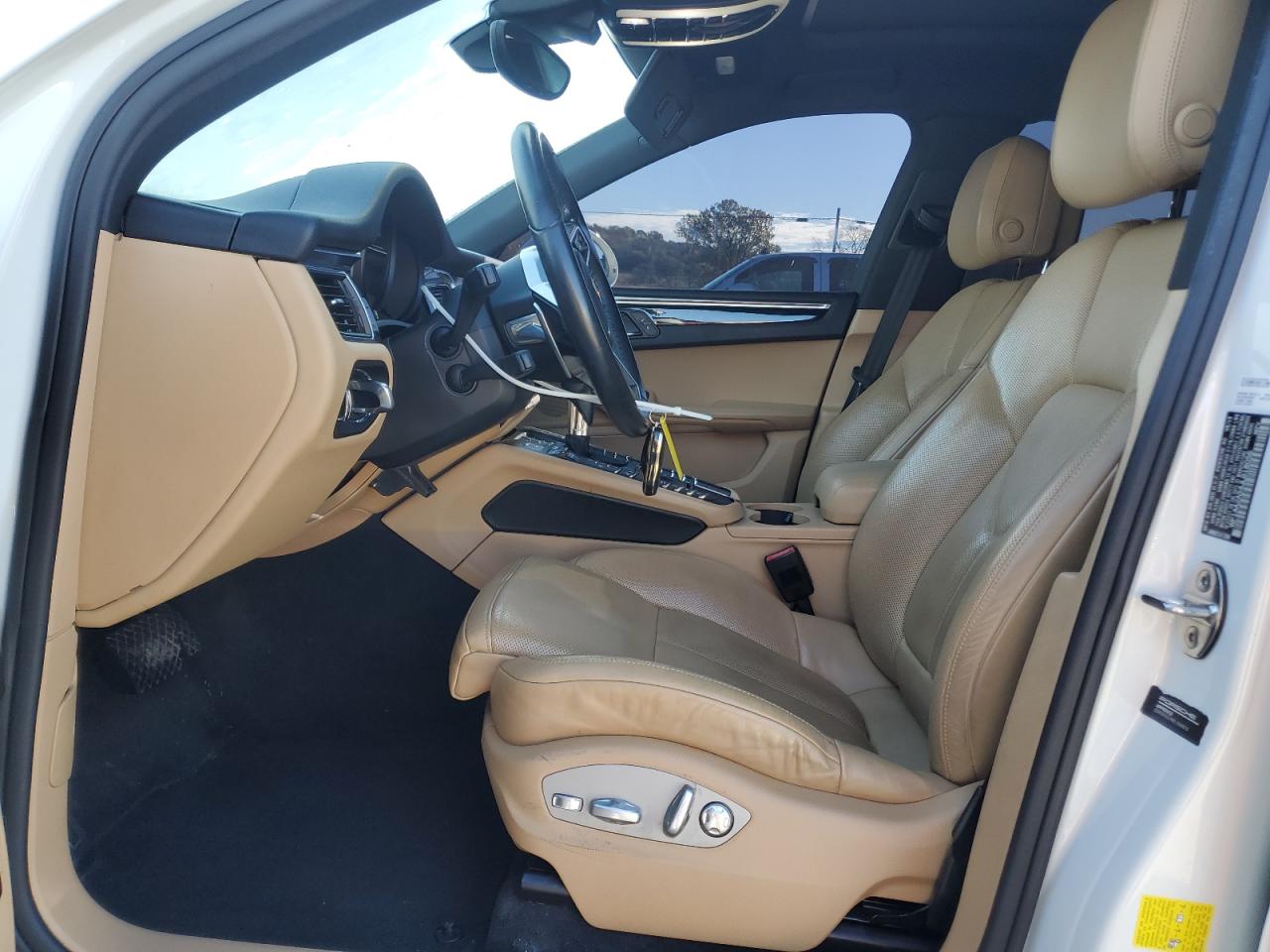 2018 Porsche Macan VIN: WP1AA2A54JLB18056 Lot: 92071395