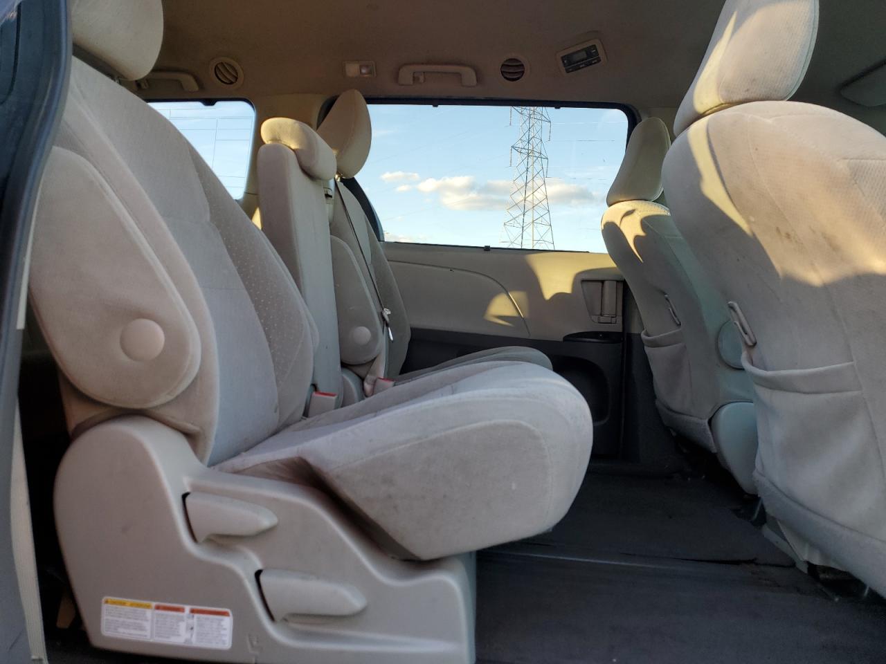 2015 Toyota Sienna Le VIN: 5TDKK3DC2FS568474 Lot: 91479425