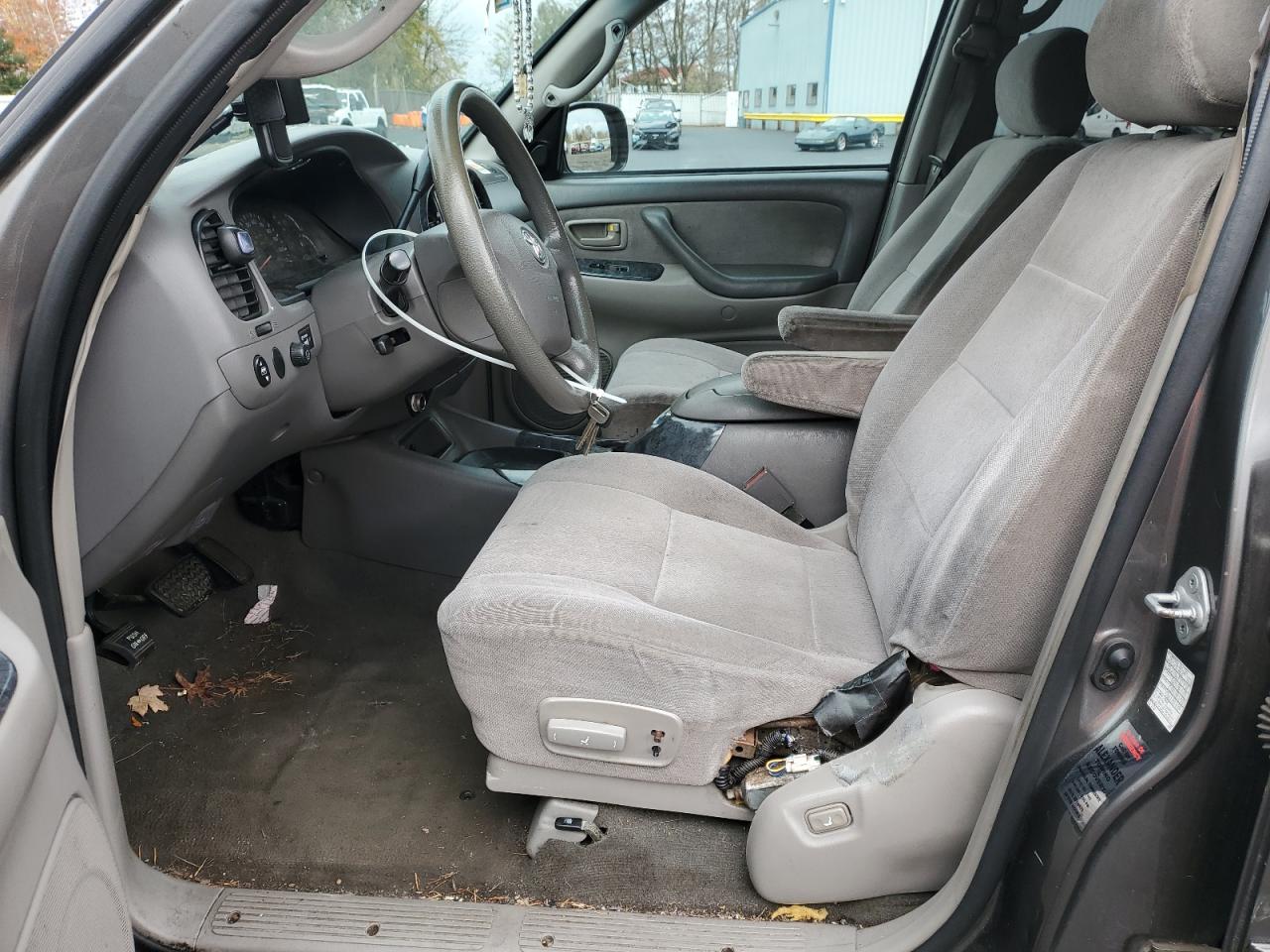 2003 Toyota Sequoia Sr5 VIN: 5TDZT34A93S202078 Lot: 92917525