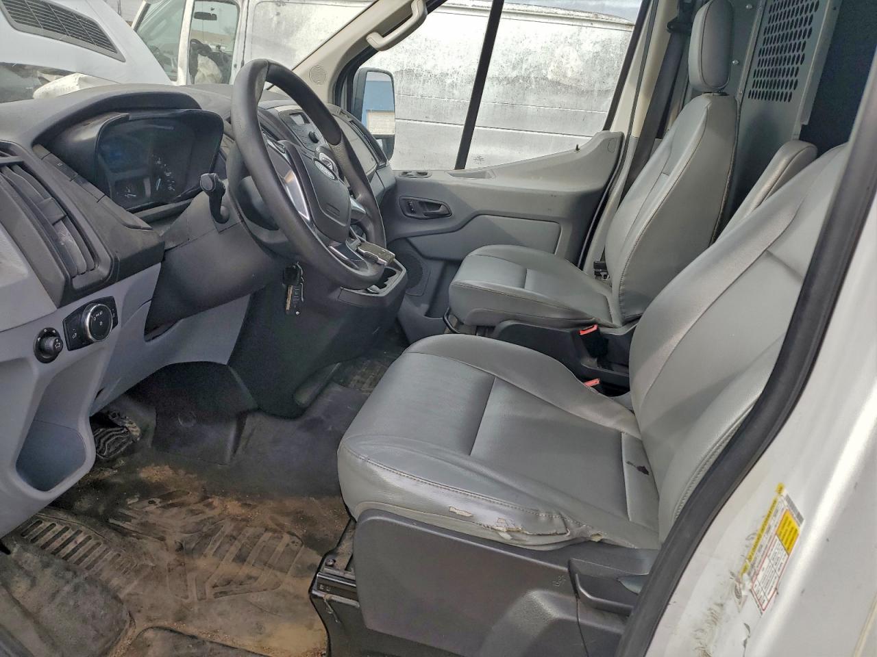 2018 Ford Transit Van VIN: 1FTYR2XM8JKA30284 Lot: 93930515