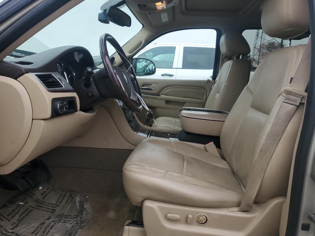 2013 Cadillac Escalade Luxury VIN: 1GYS4BEF7DR130276 Lot: 92916905