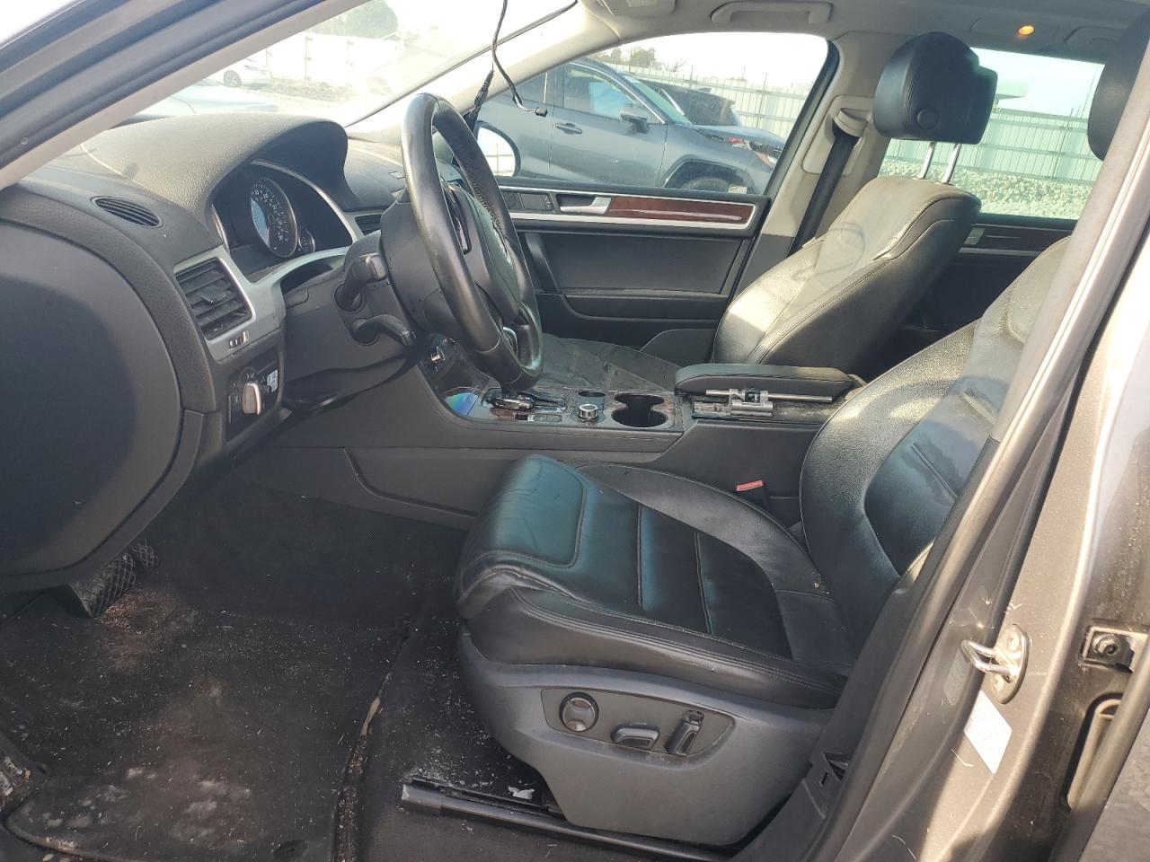 2013 Volkswagen Touareg V6 Tdi VIN: WVGEP9BP8DD006722 Lot: 91193645