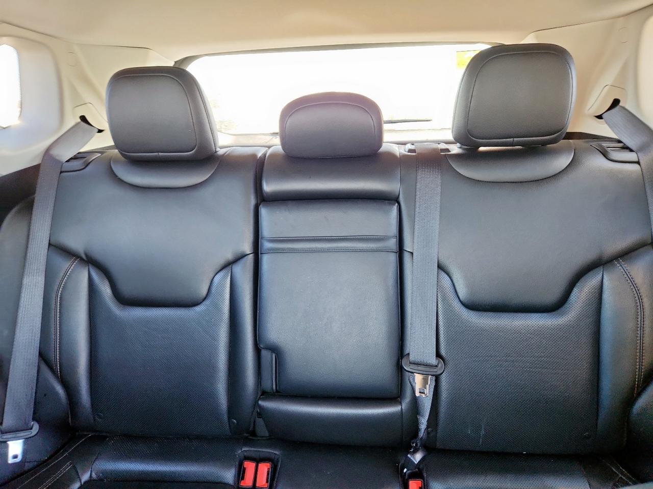 2018 Jeep Compass Limited VIN: 3C4NJDCB9JT283994 Lot: 92535865