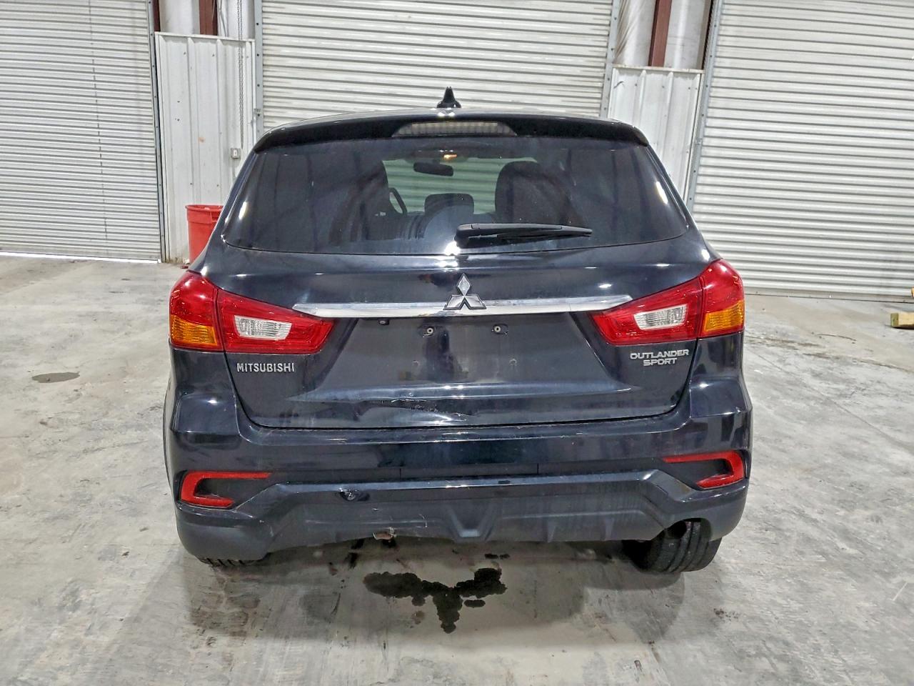 2018 Mitsubishi Outlander Sport Es VIN: JA4AP3AU4JZ005809 Lot: 93935675